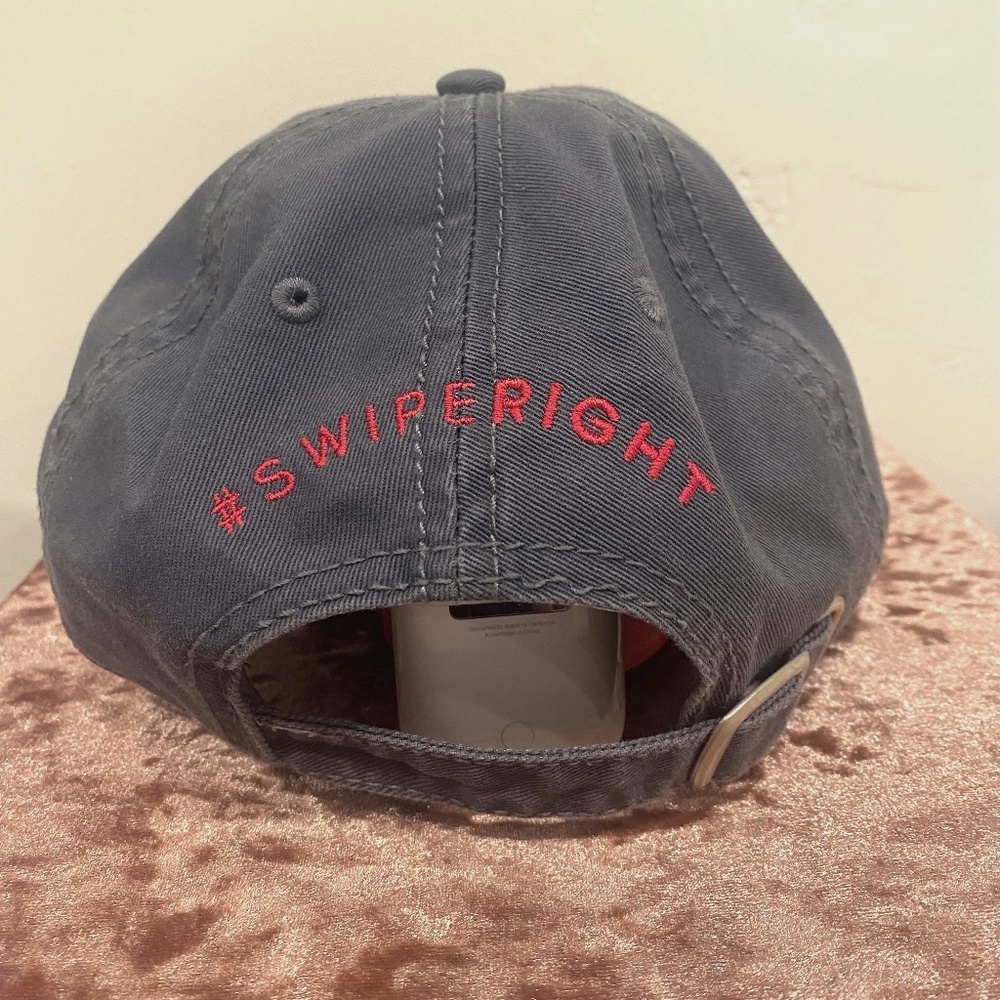 TINDER HAT (ICONIC)